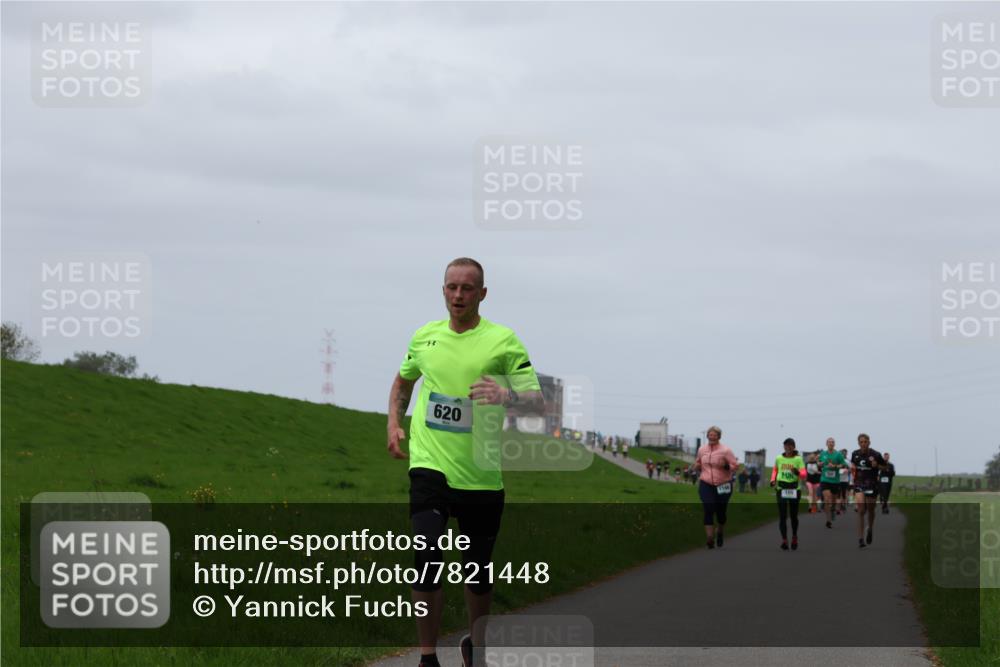 04.05.2025 - 8. Wedeler Halbmarathon Yannick Fuchs http://msf.ph/oto/7821448 04.05.2025 11:28:26 Laufen 620 meine-sportfotos.de