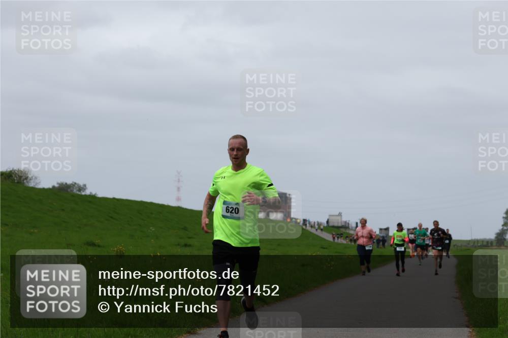 04.05.2025 - 8. Wedeler Halbmarathon Yannick Fuchs http://msf.ph/oto/7821452 04.05.2025 11:28:26 Laufen 620 meine-sportfotos.de