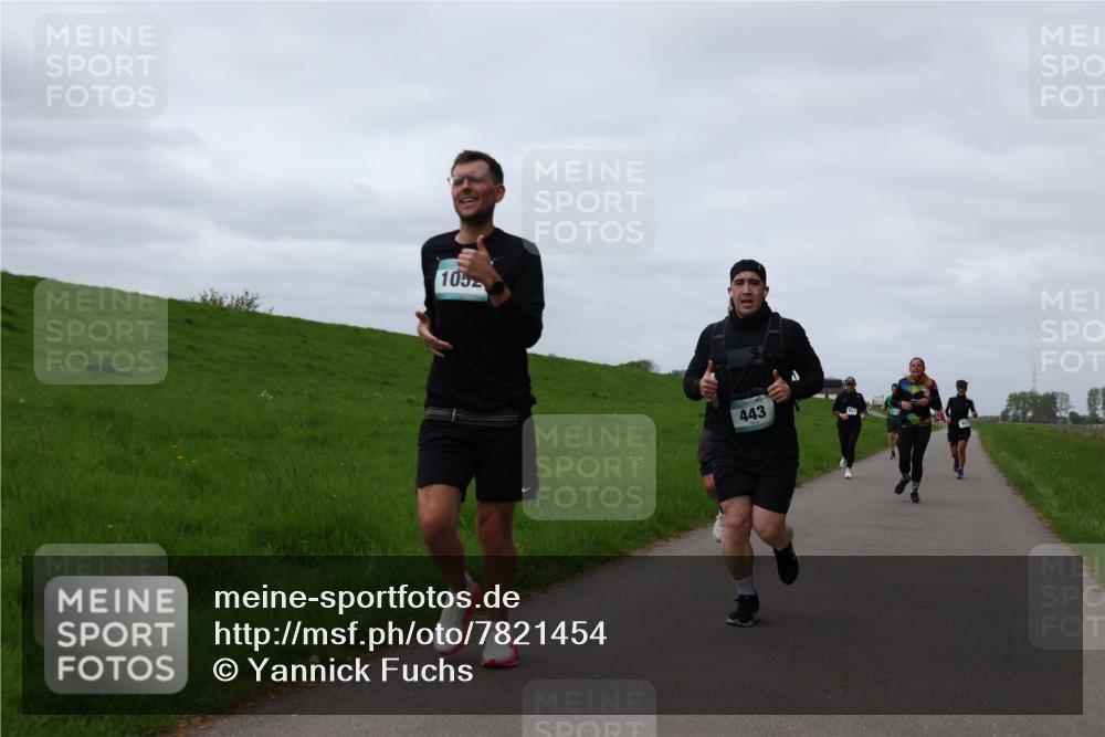 04.05.2025 - 8. Wedeler Halbmarathon Yannick Fuchs http://msf.ph/oto/7821454 04.05.2025 11:51:28 Laufen 105, 443 meine-sportfotos.de