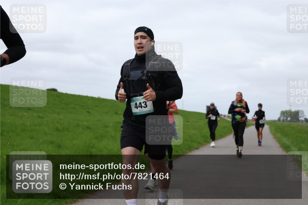 04.05.2025 - 8. Wedeler Halbmarathon Yannick Fuchs http://msf.ph/oto/7821464 04.05.2025 11:51:28 Laufen 443 meine-sportfotos.de