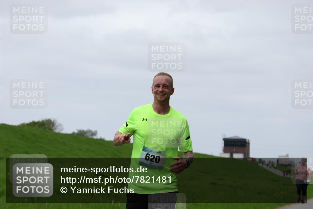 04.05.2025 - 8. Wedeler Halbmarathon Yannick Fuchs http://msf.ph/oto/7821481 04.05.2025 11:28:28 Laufen 620 meine-sportfotos.de