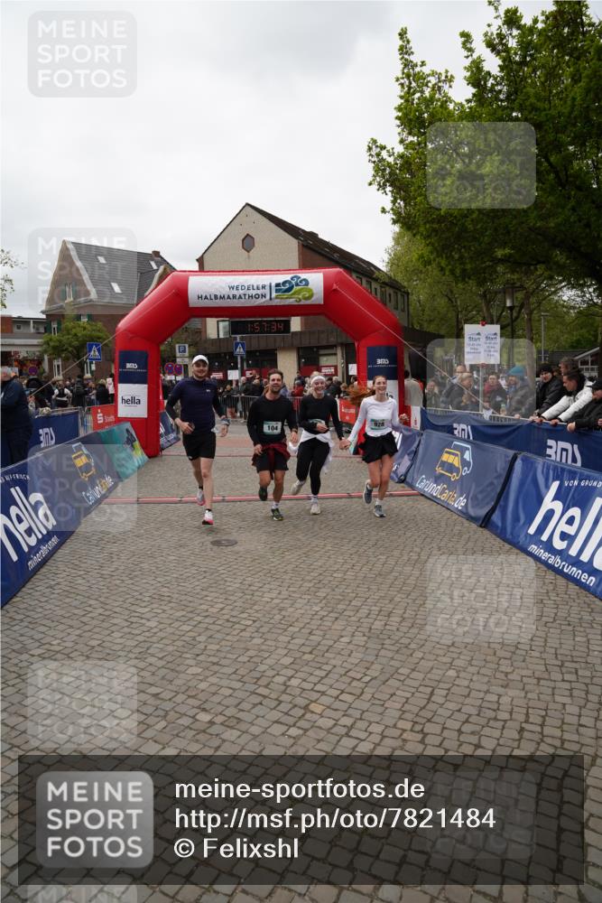 04.05.2025 - 8. Wedeler Halbmarathon Felixshl http://msf.ph/oto/7821484 04.05.2025 11:57:32 Ziel 104, 232, 928, 1161 meine-sportfotos.de