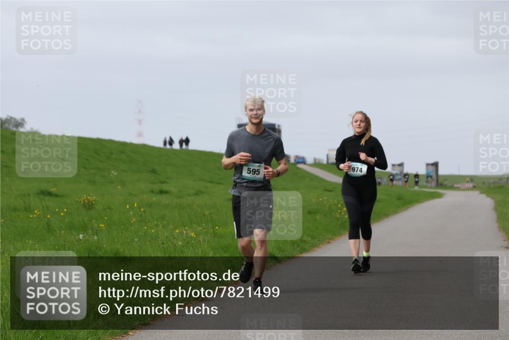 04.05.2025 - 8. Wedeler Halbmarathon Yannick Fuchs http://msf.ph/oto/7821499 04.05.2025 12:07:23 Laufen 595, 974 meine-sportfotos.de