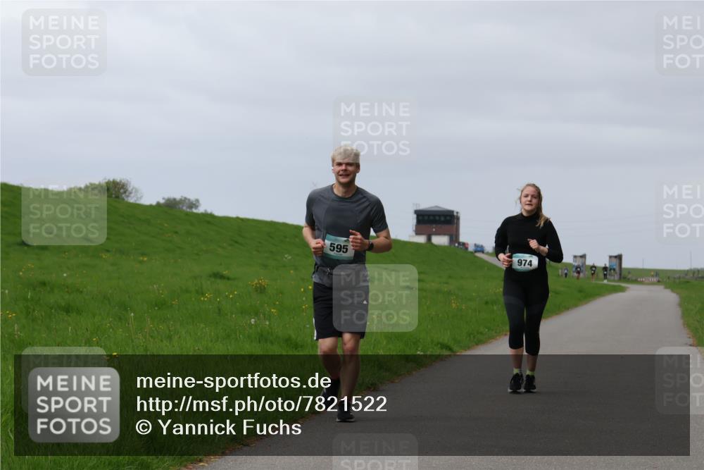 04.05.2025 - 8. Wedeler Halbmarathon Yannick Fuchs http://msf.ph/oto/7821522 04.05.2025 12:07:25 Laufen 974, 595 meine-sportfotos.de