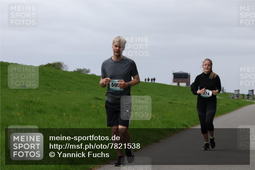04.05.2025 - 8. Wedeler Halbmarathon Yannick Fuchs http://msf.ph/oto/7821538 04.05.2025 12:07:26 Laufen 595, 74 meine-sportfotos.de