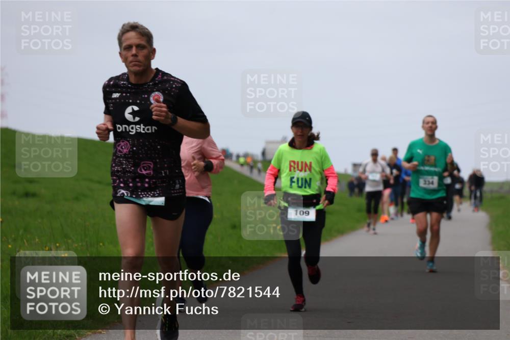 04.05.2025 - 8. Wedeler Halbmarathon Yannick Fuchs http://msf.ph/oto/7821544 04.05.2025 11:28:39 Laufen 334, 109 meine-sportfotos.de