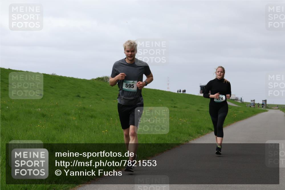 04.05.2025 - 8. Wedeler Halbmarathon Yannick Fuchs http://msf.ph/oto/7821553 04.05.2025 12:07:27 Laufen 595, 74 meine-sportfotos.de