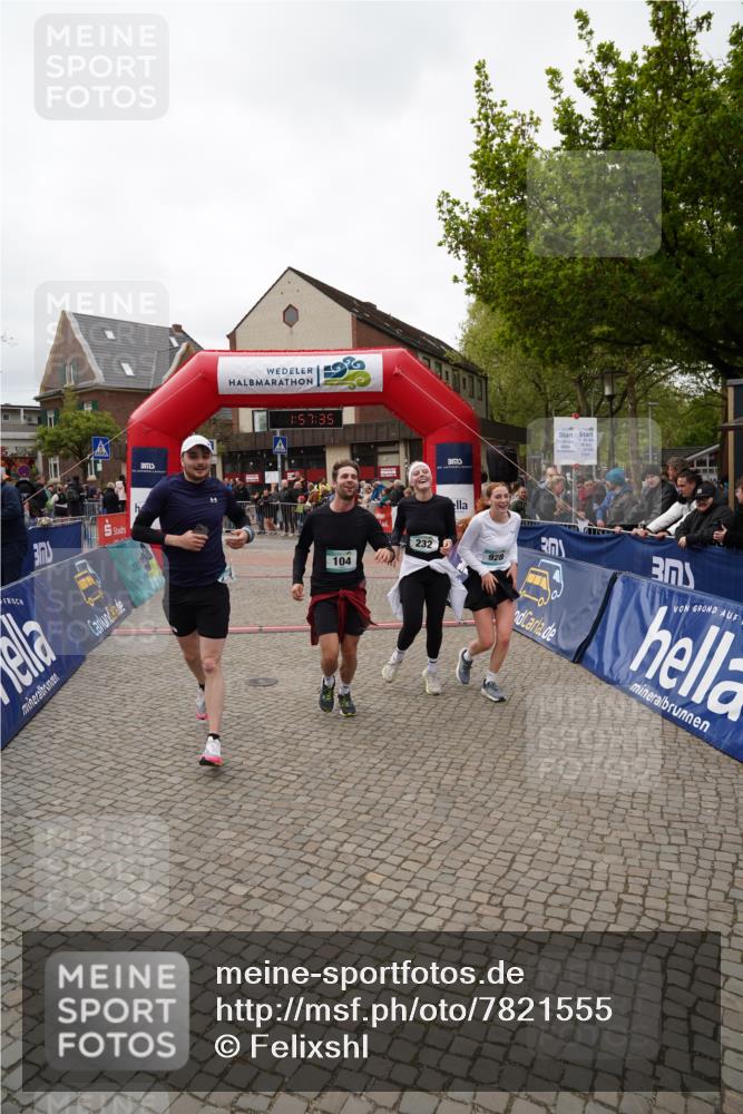 04.05.2025 - 8. Wedeler Halbmarathon Felixshl http://msf.ph/oto/7821555 04.05.2025 11:57:32 Ziel 104, 232, 928, 1161 meine-sportfotos.de