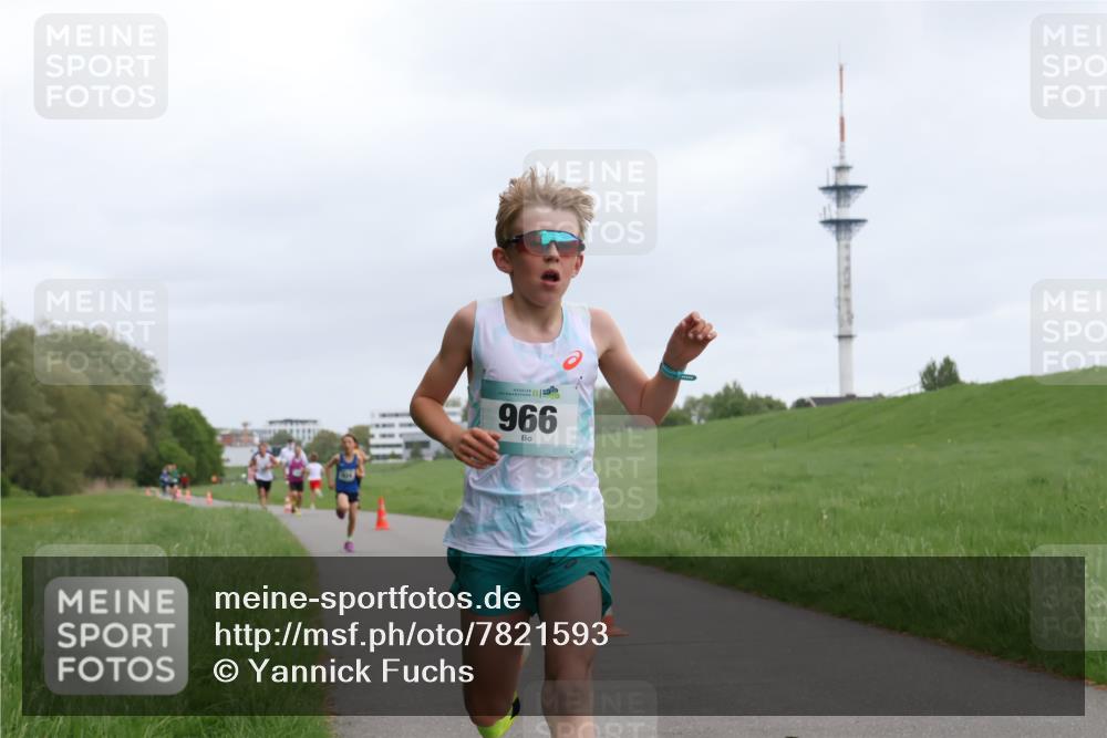 04.05.2025 - 8. Wedeler Halbmarathon Yannick Fuchs http://msf.ph/oto/7821593 04.05.2025 11:10:13 Laufen 8, 16, 966 meine-sportfotos.de