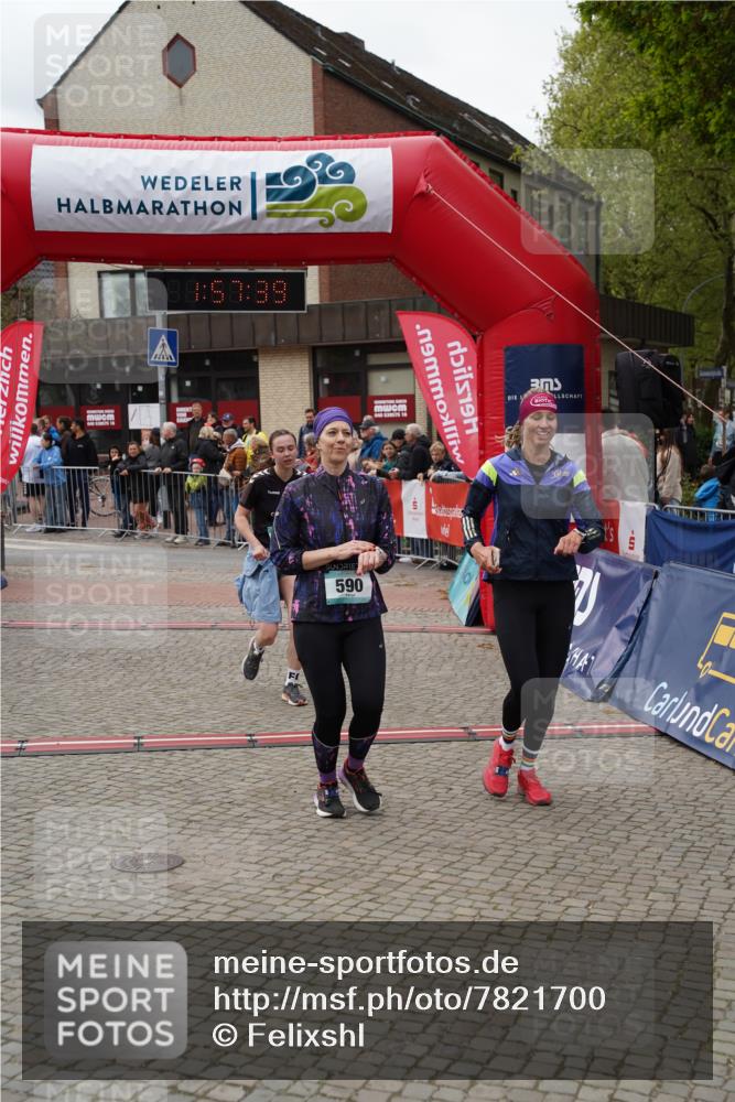 04.05.2025 - 8. Wedeler Halbmarathon Felixshl http://msf.ph/oto/7821700 04.05.2025 11:57:37 Ziel 349, 590, 1147, 1161 meine-sportfotos.de