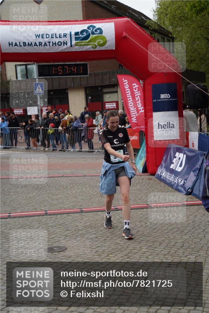 04.05.2025 - 8. Wedeler Halbmarathon Felixshl http://msf.ph/oto/7821725 04.05.2025 11:57:39 Ziel 349, 590, 1147 meine-sportfotos.de
