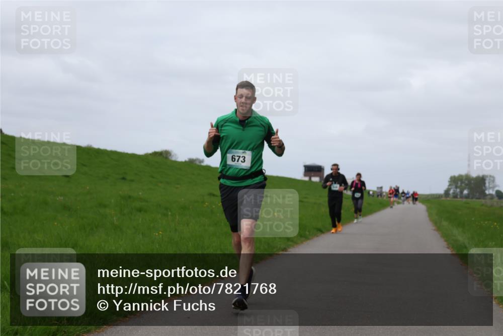 04.05.2025 - 8. Wedeler Halbmarathon Yannick Fuchs http://msf.ph/oto/7821768 04.05.2025 11:51:36 Laufen 673 meine-sportfotos.de