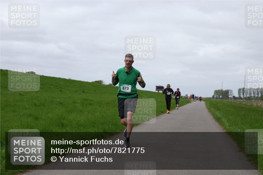 04.05.2025 - 8. Wedeler Halbmarathon Yannick Fuchs http://msf.ph/oto/7821775 04.05.2025 11:51:36 Laufen 673 meine-sportfotos.de