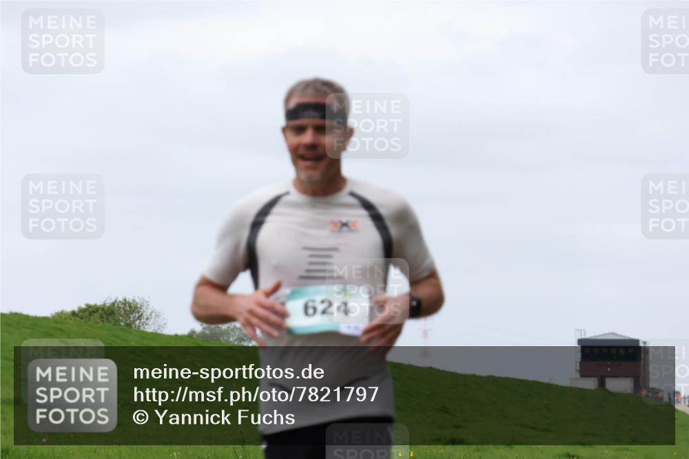 04.05.2025 - 8. Wedeler Halbmarathon Yannick Fuchs http://msf.ph/oto/7821797 04.05.2025 11:28:55 Laufen 624 meine-sportfotos.de
