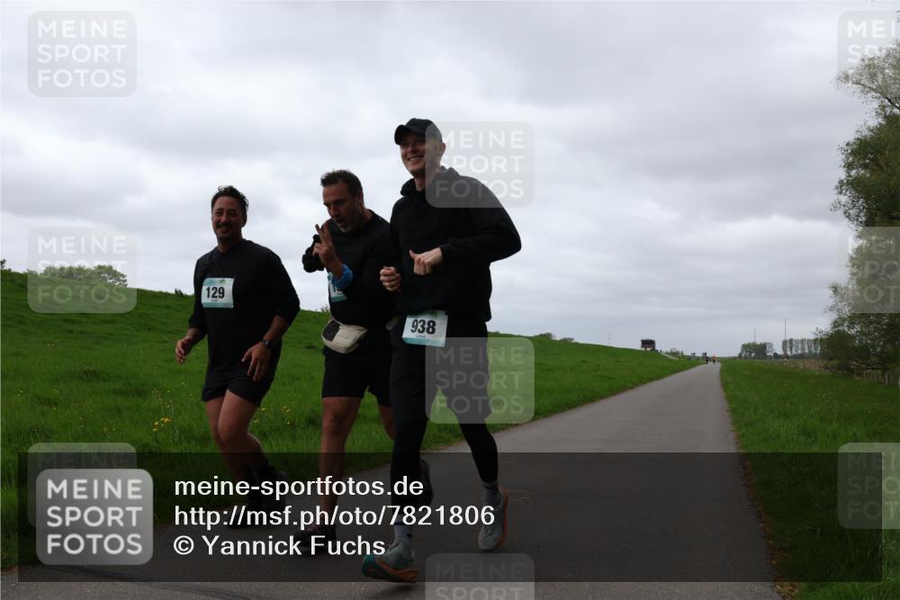 04.05.2025 - 8. Wedeler Halbmarathon Yannick Fuchs http://msf.ph/oto/7821806 04.05.2025 12:09:18 Laufen 129, 938 meine-sportfotos.de