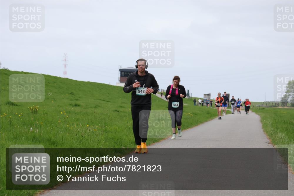 04.05.2025 - 8. Wedeler Halbmarathon Yannick Fuchs http://msf.ph/oto/7821823 04.05.2025 11:51:37 Laufen 548, 554 meine-sportfotos.de