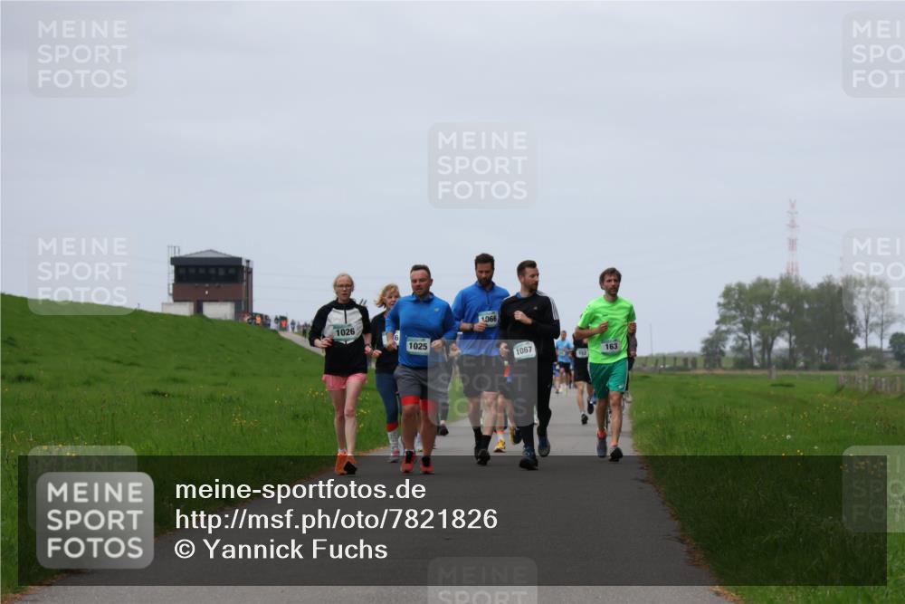 04.05.2025 - 8. Wedeler Halbmarathon Yannick Fuchs http://msf.ph/oto/7821826 04.05.2025 11:28:57 Laufen 1026, 1025, 14 meine-sportfotos.de