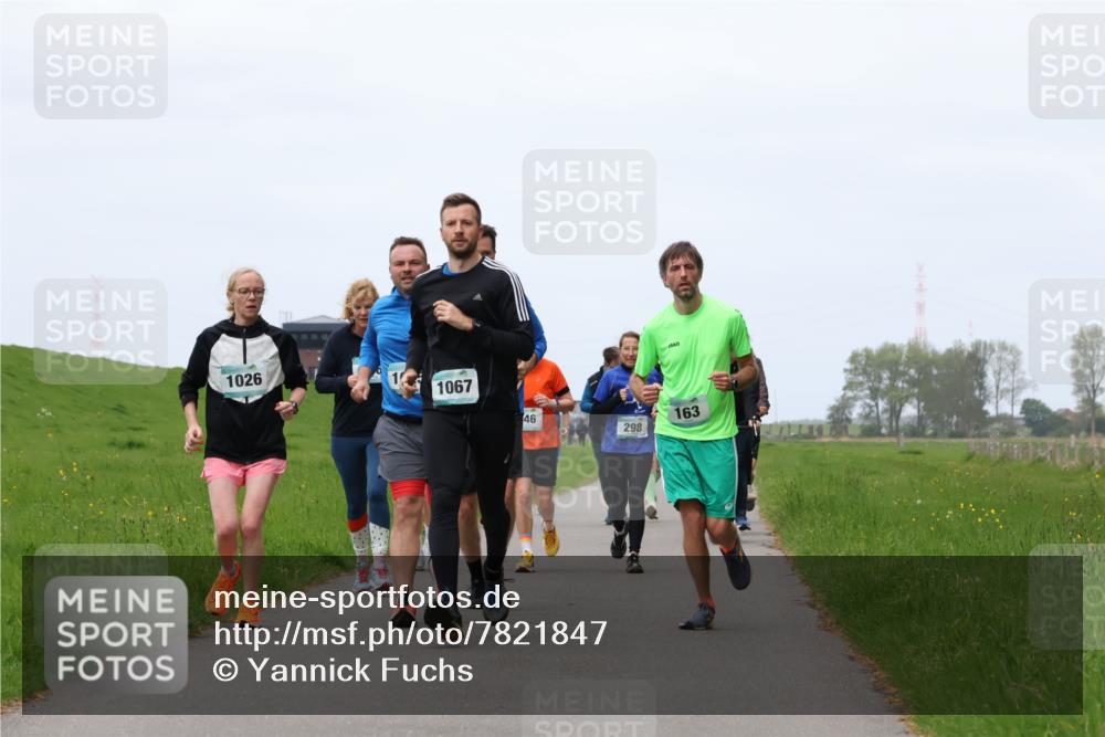 04.05.2025 - 8. Wedeler Halbmarathon Yannick Fuchs http://msf.ph/oto/7821847 04.05.2025 11:29:03 Laufen 1026, 1067, 46, 298, 163 meine-sportfotos.de