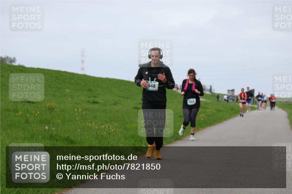 04.05.2025 - 8. Wedeler Halbmarathon Yannick Fuchs http://msf.ph/oto/7821850 04.05.2025 11:51:38 Laufen 548, 554 meine-sportfotos.de