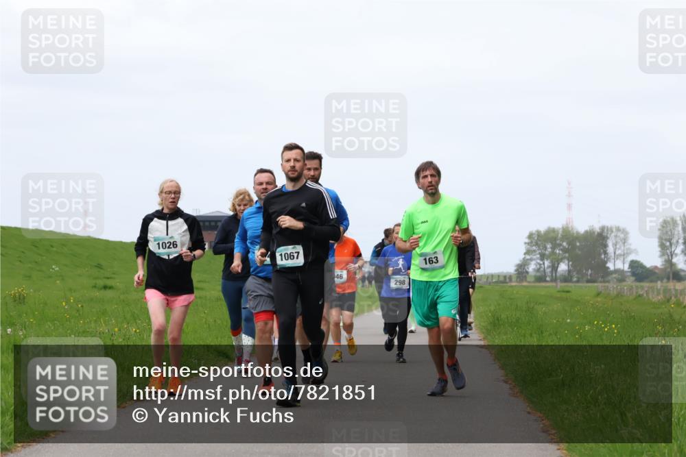 04.05.2025 - 8. Wedeler Halbmarathon Yannick Fuchs http://msf.ph/oto/7821851 04.05.2025 11:29:03 Laufen 1026, 1067, 46, 298, 163 meine-sportfotos.de