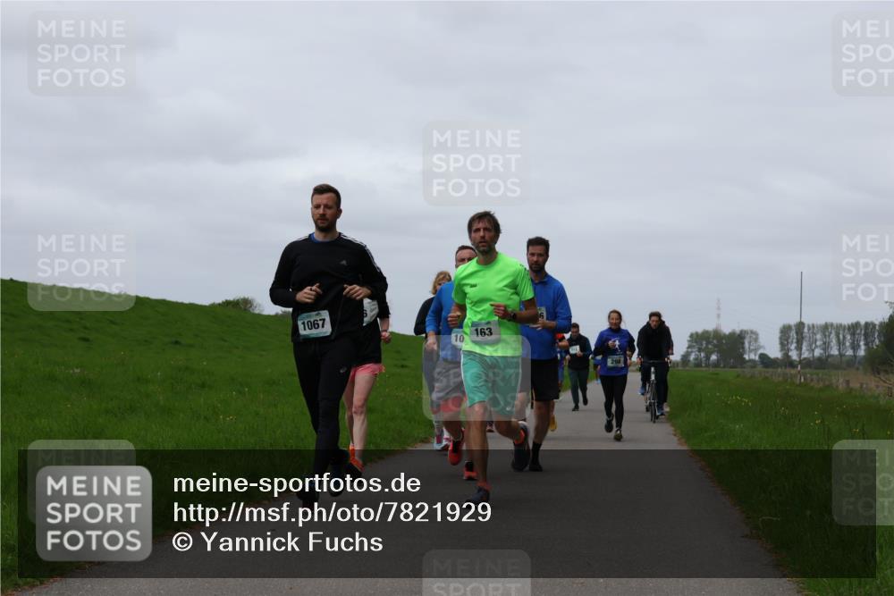 04.05.2025 - 8. Wedeler Halbmarathon Yannick Fuchs http://msf.ph/oto/7821929 04.05.2025 11:29:06 Laufen 1067, 10, 163 meine-sportfotos.de