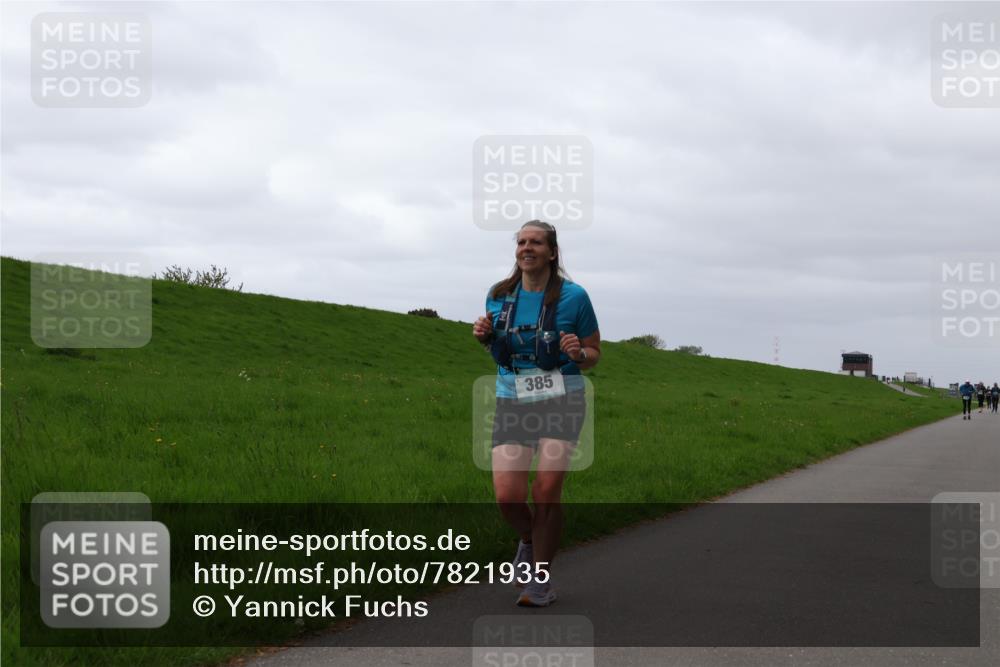 04.05.2025 - 8. Wedeler Halbmarathon Yannick Fuchs http://msf.ph/oto/7821935 04.05.2025 12:10:38 Laufen 385 meine-sportfotos.de