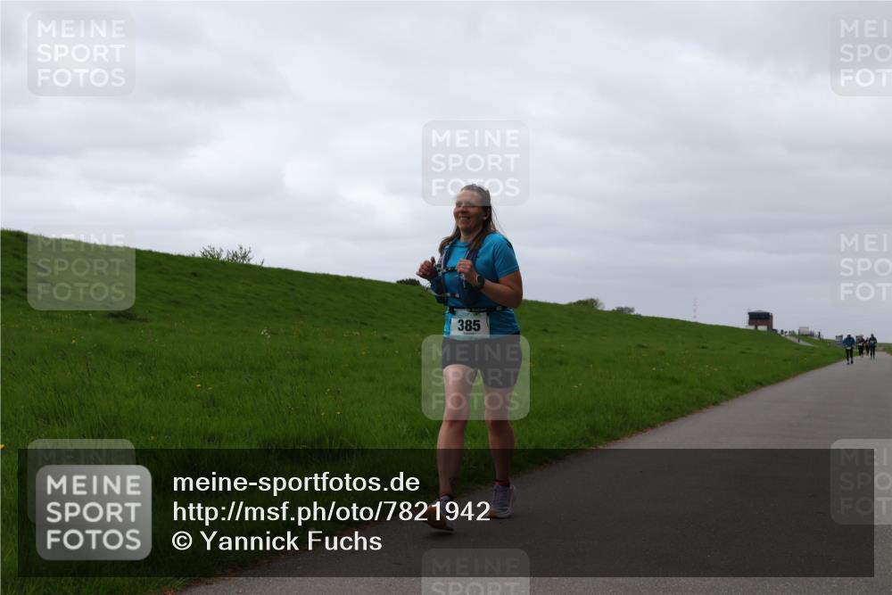 04.05.2025 - 8. Wedeler Halbmarathon Yannick Fuchs http://msf.ph/oto/7821942 04.05.2025 12:10:39 Laufen 385 meine-sportfotos.de