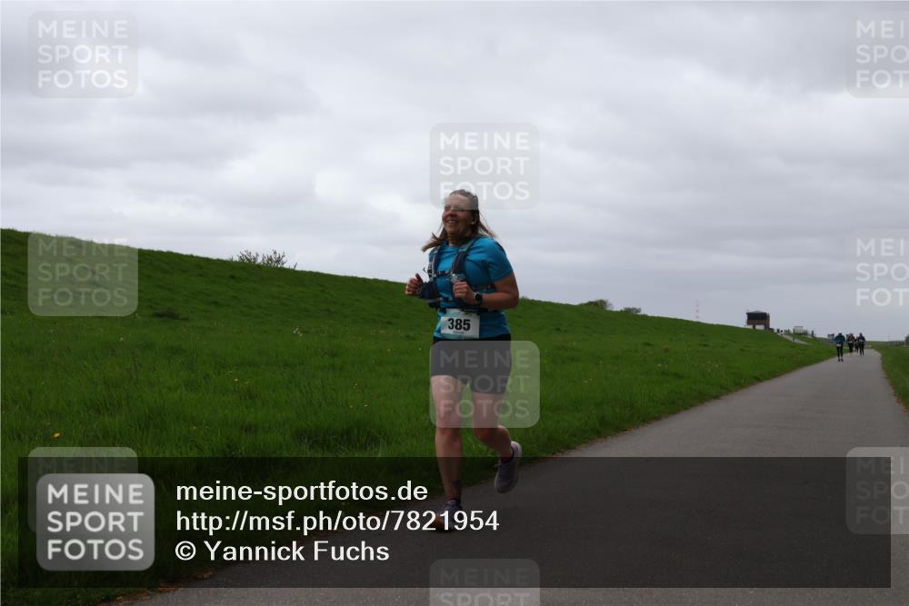 04.05.2025 - 8. Wedeler Halbmarathon Yannick Fuchs http://msf.ph/oto/7821954 04.05.2025 12:10:39 Laufen 385 meine-sportfotos.de