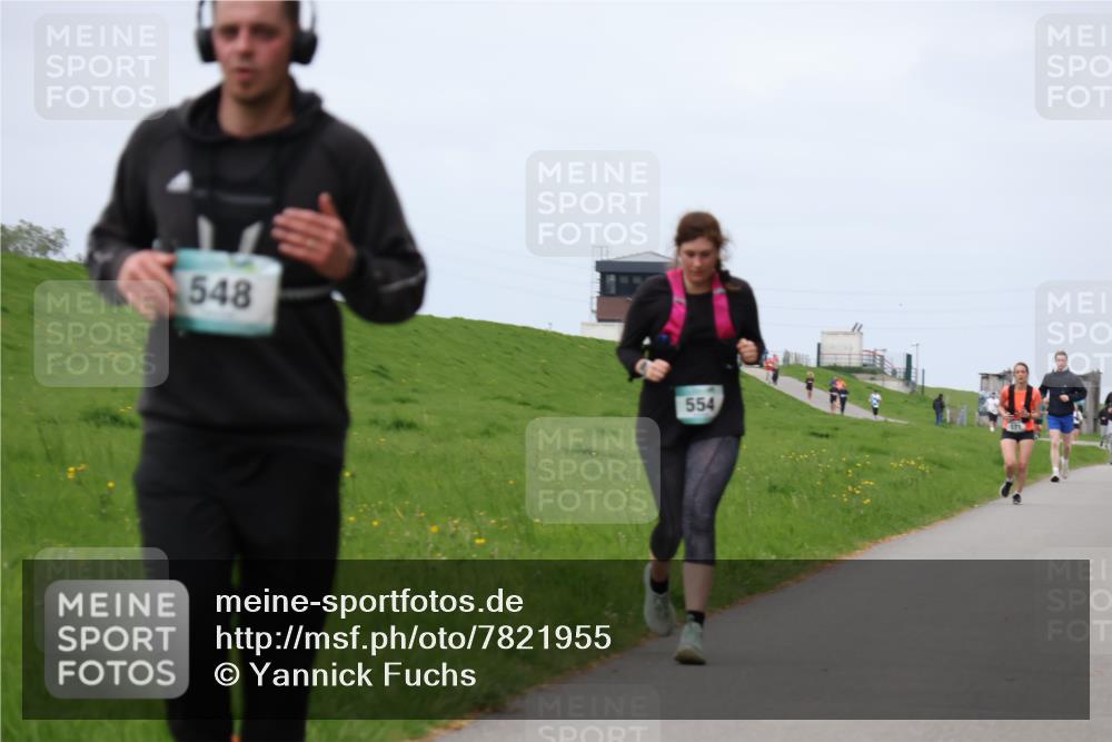 04.05.2025 - 8. Wedeler Halbmarathon Yannick Fuchs http://msf.ph/oto/7821955 04.05.2025 11:51:42 Laufen 548, 554 meine-sportfotos.de