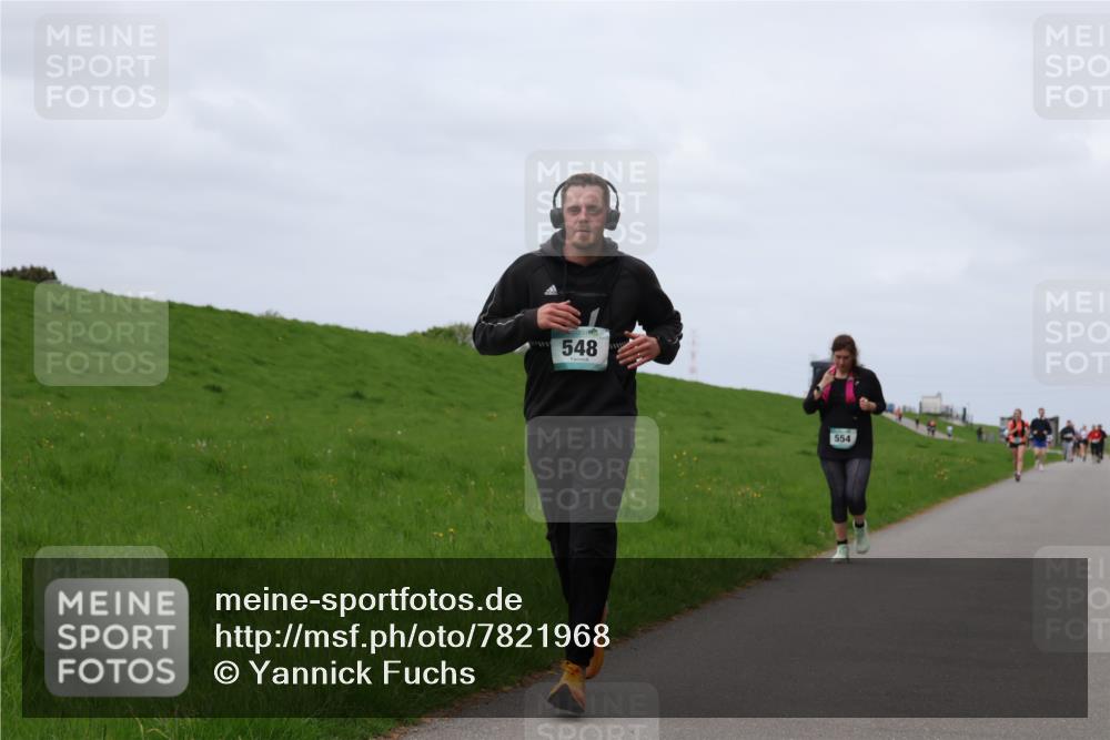 04.05.2025 - 8. Wedeler Halbmarathon Yannick Fuchs http://msf.ph/oto/7821968 04.05.2025 11:51:42 Laufen 548, 554 meine-sportfotos.de