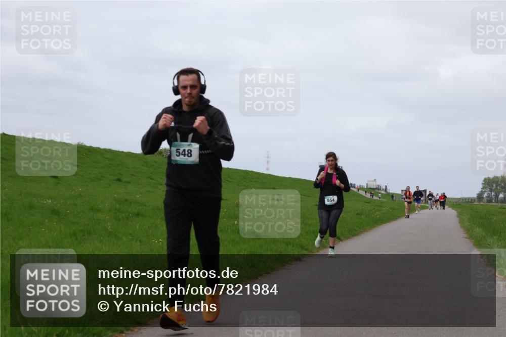 04.05.2025 - 8. Wedeler Halbmarathon Yannick Fuchs http://msf.ph/oto/7821984 04.05.2025 11:51:43 Laufen 548, 554 meine-sportfotos.de