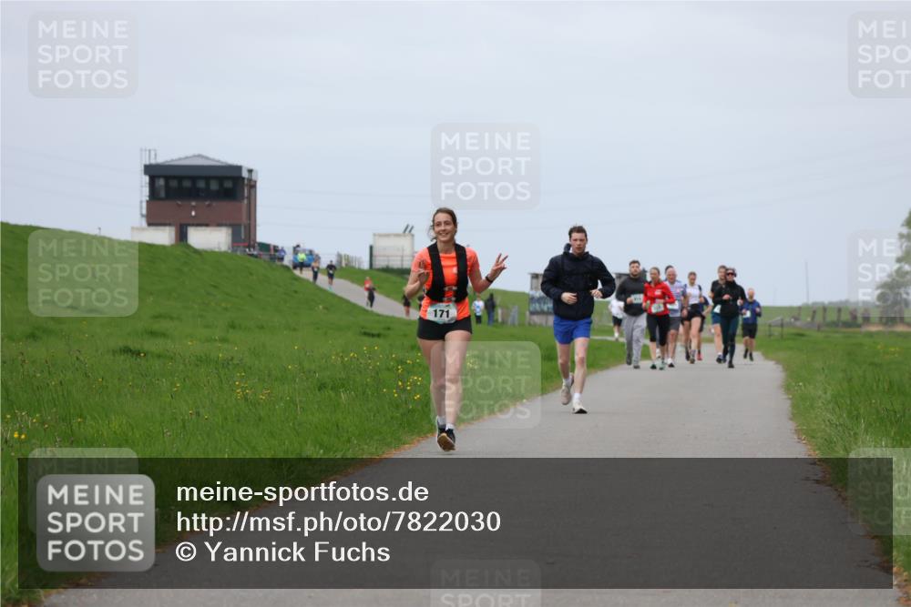 04.05.2025 - 8. Wedeler Halbmarathon Yannick Fuchs http://msf.ph/oto/7822030 04.05.2025 11:51:52 Laufen 171 meine-sportfotos.de