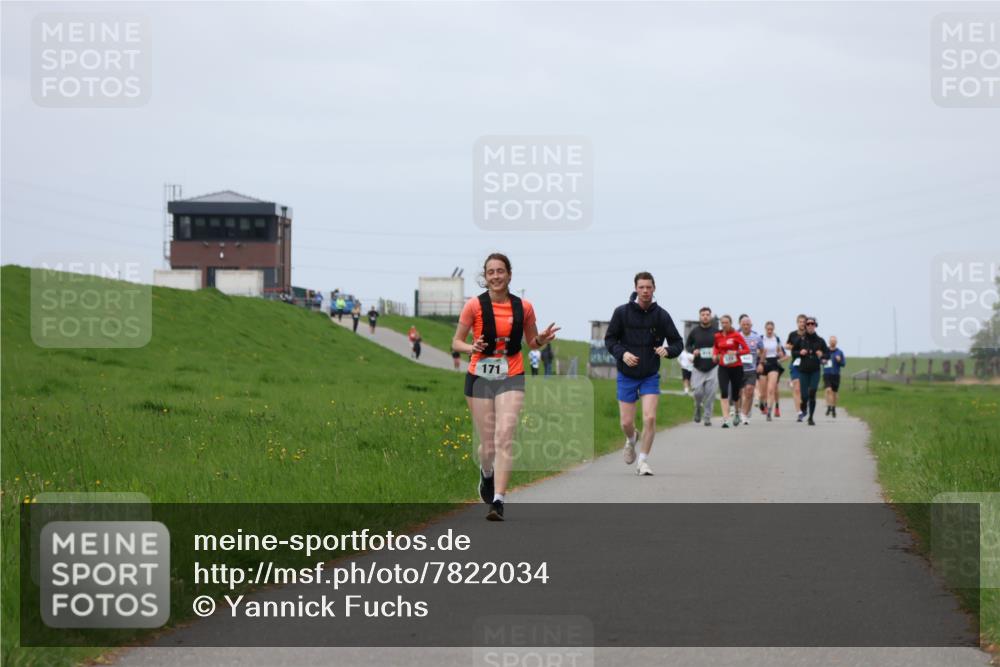 04.05.2025 - 8. Wedeler Halbmarathon Yannick Fuchs http://msf.ph/oto/7822034 04.05.2025 11:51:52 Laufen 171 meine-sportfotos.de