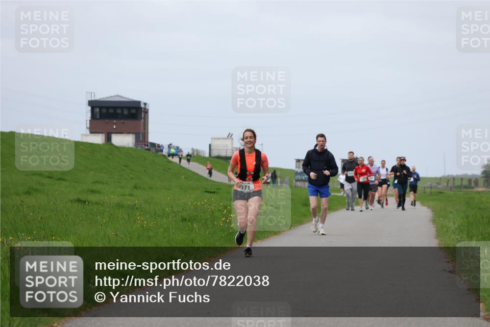 04.05.2025 - 8. Wedeler Halbmarathon Yannick Fuchs http://msf.ph/oto/7822038 04.05.2025 11:51:52 Laufen 71 meine-sportfotos.de