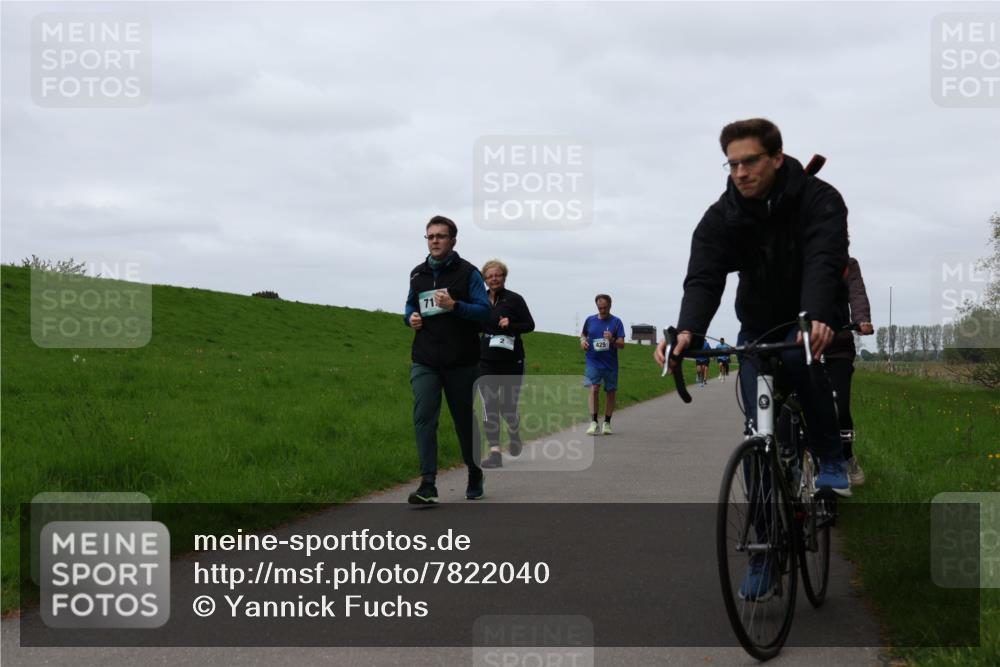 04.05.2025 - 8. Wedeler Halbmarathon Yannick Fuchs http://msf.ph/oto/7822040 04.05.2025 11:29:15 Laufen 71, 4251 meine-sportfotos.de