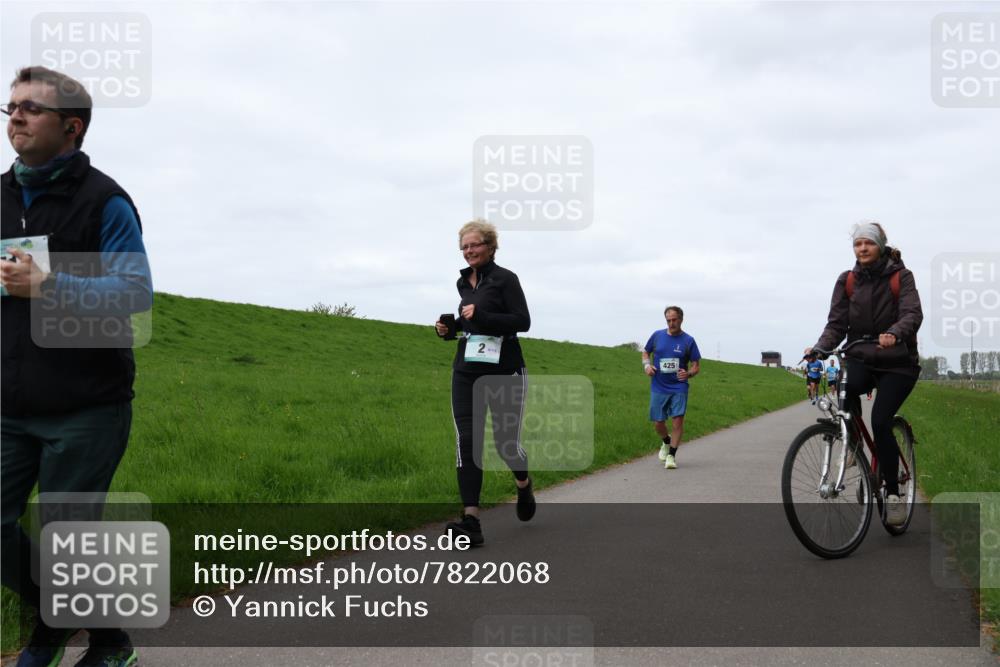 04.05.2025 - 8. Wedeler Halbmarathon Yannick Fuchs http://msf.ph/oto/7822068 04.05.2025 11:29:17 Laufen 2, 425 meine-sportfotos.de