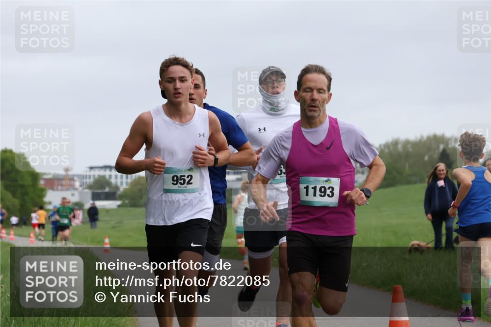04.05.2025 - 8. Wedeler Halbmarathon Yannick Fuchs http://msf.ph/oto/7822085 04.05.2025 11:10:25 Laufen 952, 1193 meine-sportfotos.de