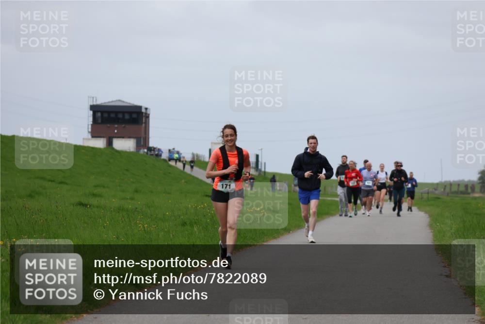 04.05.2025 - 8. Wedeler Halbmarathon Yannick Fuchs http://msf.ph/oto/7822089 04.05.2025 11:51:54 Laufen 171 meine-sportfotos.de