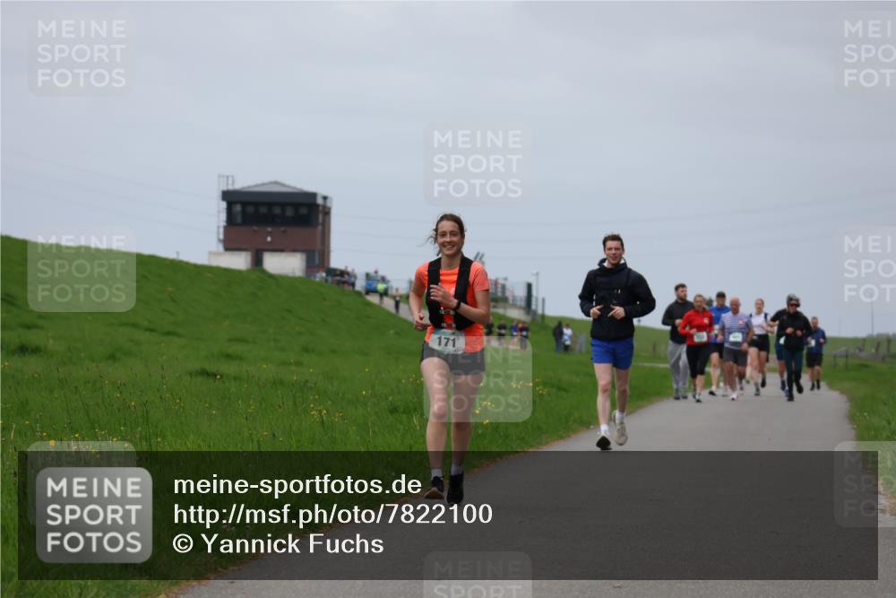 04.05.2025 - 8. Wedeler Halbmarathon Yannick Fuchs http://msf.ph/oto/7822100 04.05.2025 11:51:55 Laufen 171 meine-sportfotos.de
