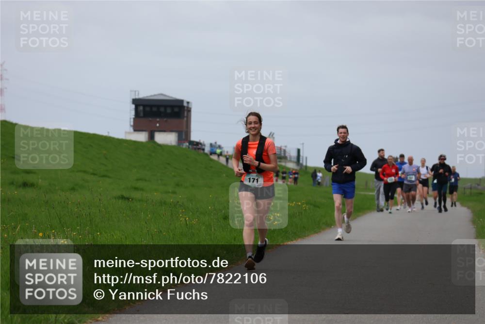 04.05.2025 - 8. Wedeler Halbmarathon Yannick Fuchs http://msf.ph/oto/7822106 04.05.2025 11:51:55 Laufen 171 meine-sportfotos.de