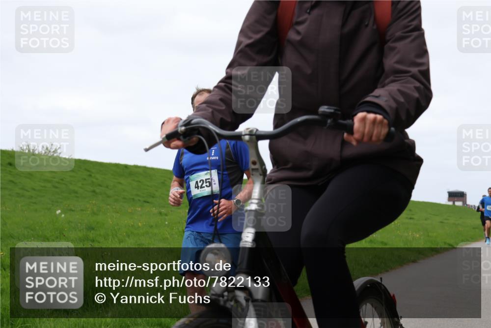 04.05.2025 - 8. Wedeler Halbmarathon Yannick Fuchs http://msf.ph/oto/7822133 04.05.2025 11:29:19 Laufen 425 meine-sportfotos.de