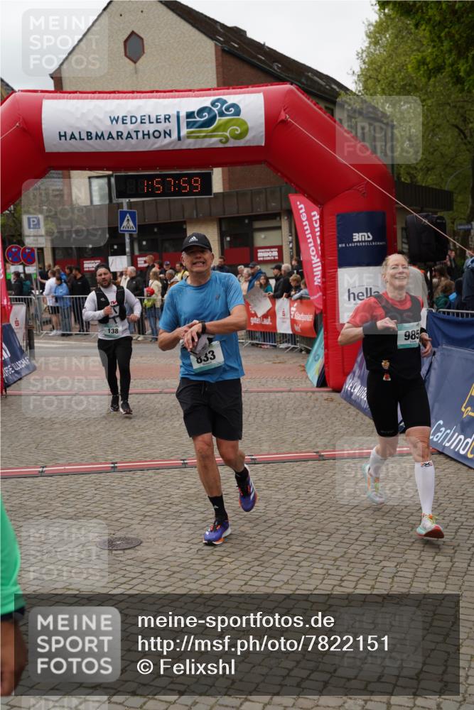 04.05.2025 - 8. Wedeler Halbmarathon Felixshl http://msf.ph/oto/7822151 04.05.2025 11:57:57 Ziel 138, 432, 833, 985 meine-sportfotos.de