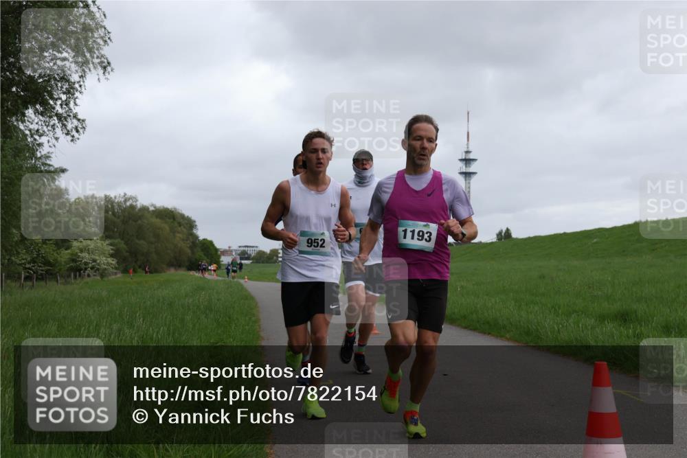 04.05.2025 - 8. Wedeler Halbmarathon Yannick Fuchs http://msf.ph/oto/7822154 04.05.2025 11:10:27 Laufen 952, 1193 meine-sportfotos.de