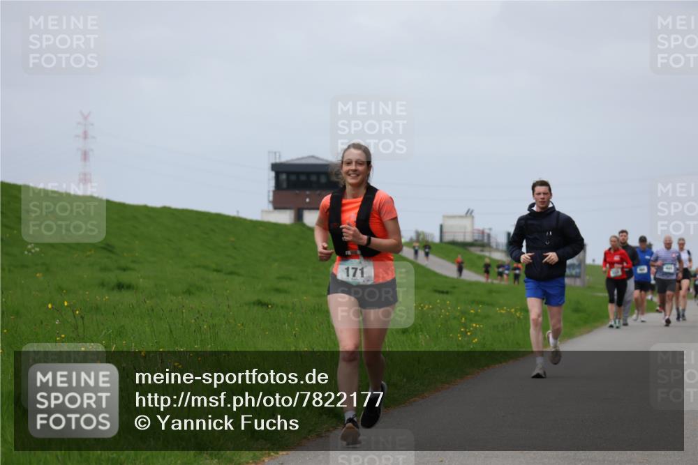 04.05.2025 - 8. Wedeler Halbmarathon Yannick Fuchs http://msf.ph/oto/7822177 04.05.2025 11:51:58 Laufen 171 meine-sportfotos.de