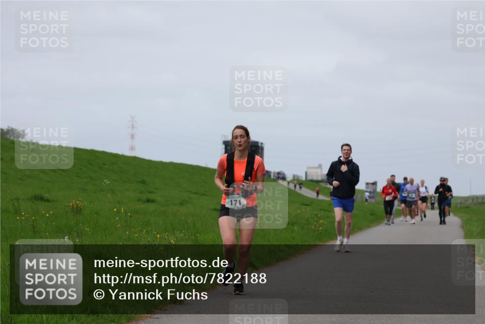 04.05.2025 - 8. Wedeler Halbmarathon Yannick Fuchs http://msf.ph/oto/7822188 04.05.2025 11:51:59 Laufen 171 meine-sportfotos.de