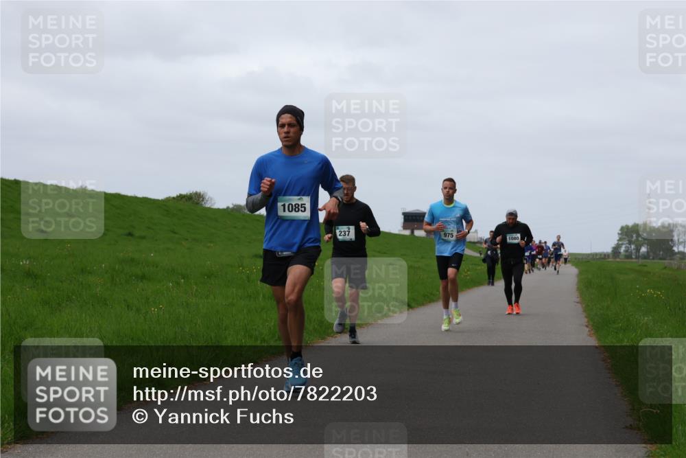 04.05.2025 - 8. Wedeler Halbmarathon Yannick Fuchs http://msf.ph/oto/7822203 04.05.2025 11:29:25 Laufen 1085, 237, 975, 1080 meine-sportfotos.de