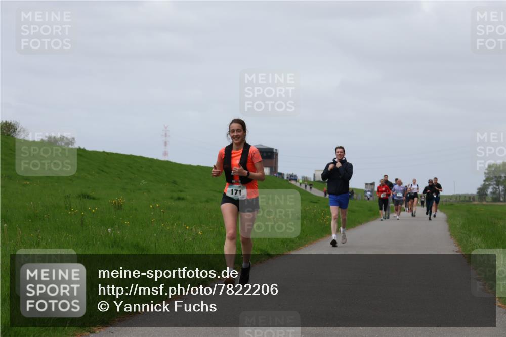 04.05.2025 - 8. Wedeler Halbmarathon Yannick Fuchs http://msf.ph/oto/7822206 04.05.2025 11:52:00 Laufen 171 meine-sportfotos.de