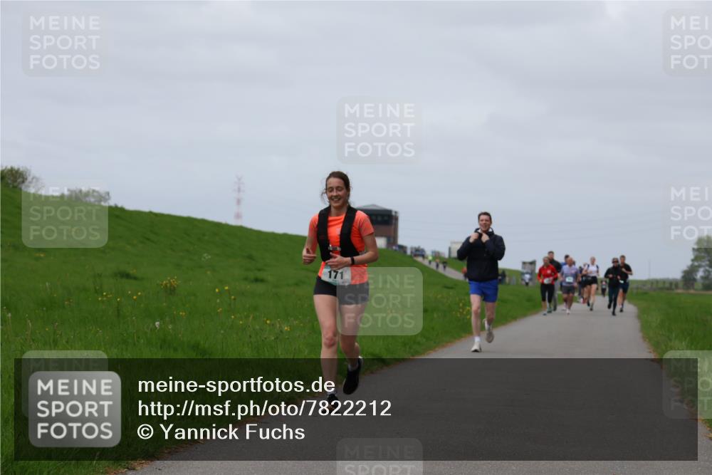04.05.2025 - 8. Wedeler Halbmarathon Yannick Fuchs http://msf.ph/oto/7822212 04.05.2025 11:52:00 Laufen 171 meine-sportfotos.de