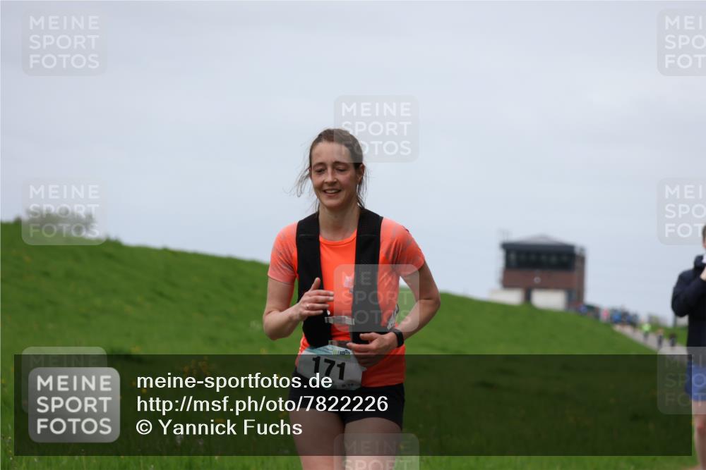 04.05.2025 - 8. Wedeler Halbmarathon Yannick Fuchs http://msf.ph/oto/7822226 04.05.2025 11:52:01 Laufen 171, 14 meine-sportfotos.de