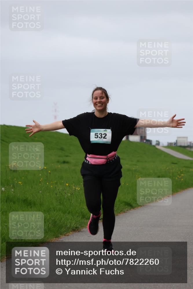04.05.2025 - 8. Wedeler Halbmarathon Yannick Fuchs http://msf.ph/oto/7822260 04.05.2025 12:11:25 Laufen 532 meine-sportfotos.de